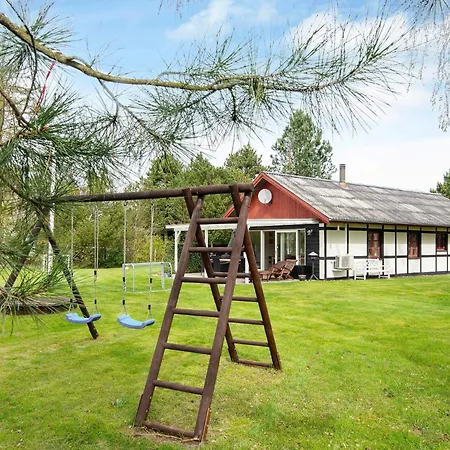 Ferienhaus Holiday V *